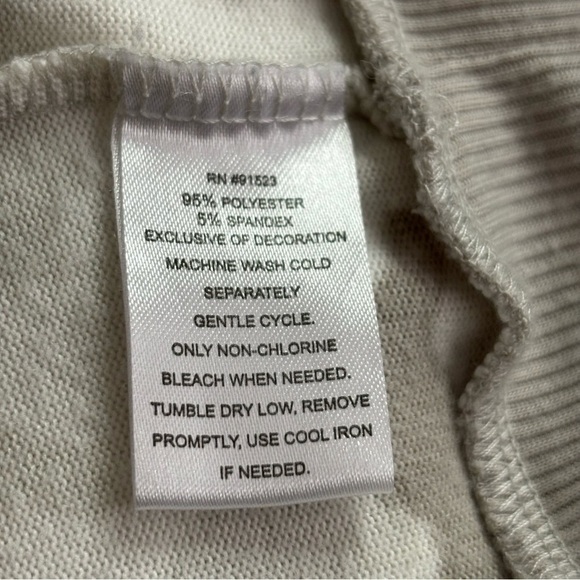 Derek Heart Neutral Camo Fuzzy Comfy Sweatshirt Size M - Picture 9 of 13